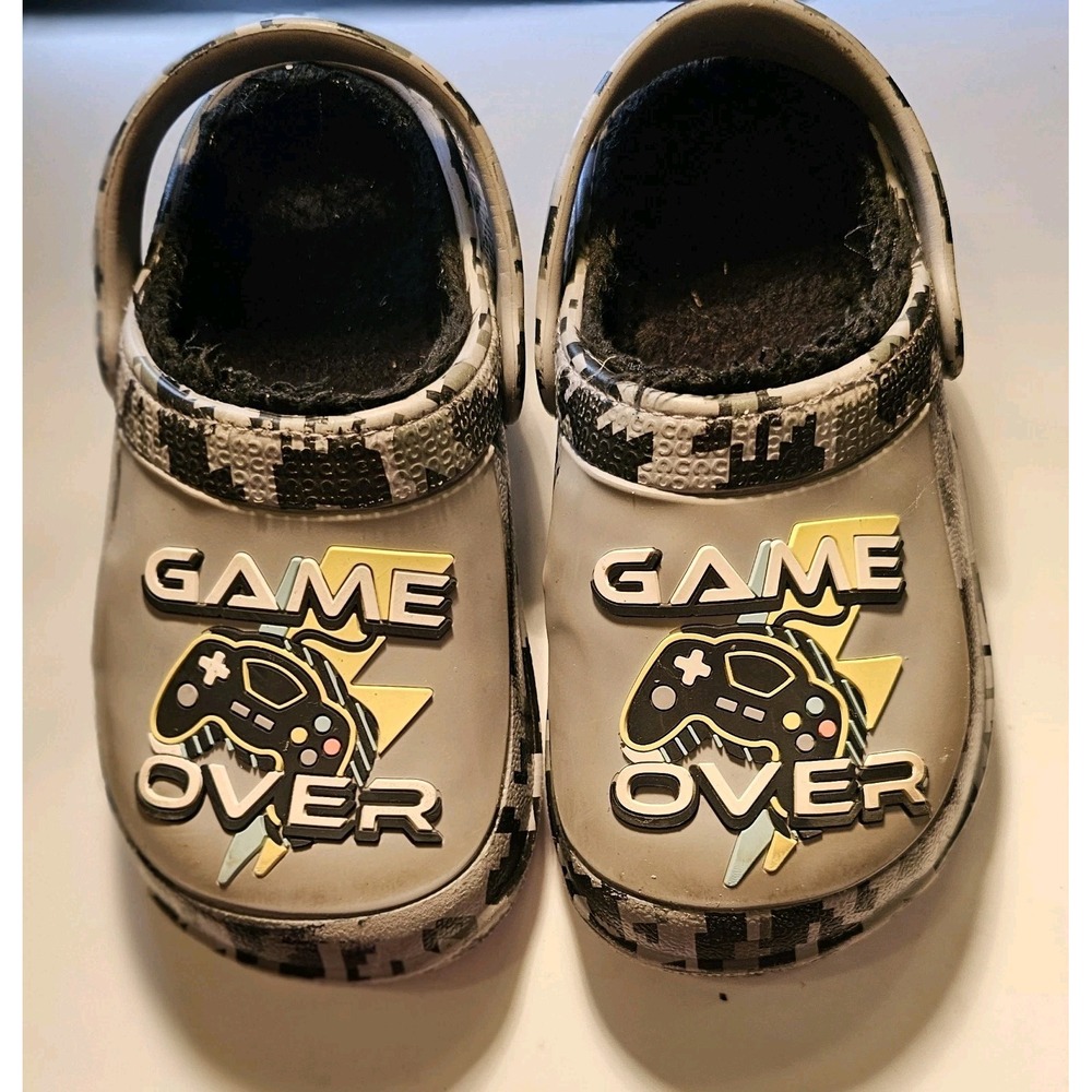 Crocs Game Over Classic Clogs Baby /‎ Kids Size 10-11  Fur-lined